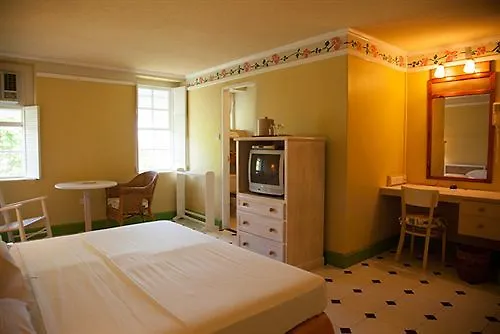 Grand View Beach Hotel Kingstown 2*,